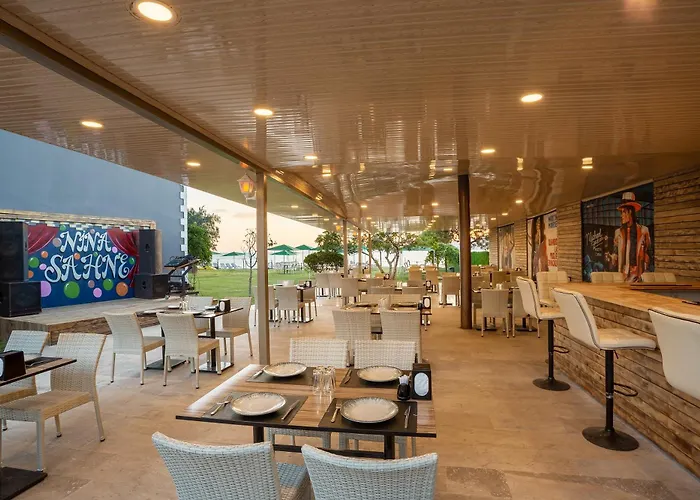 Aqua Nina ホテル Ören