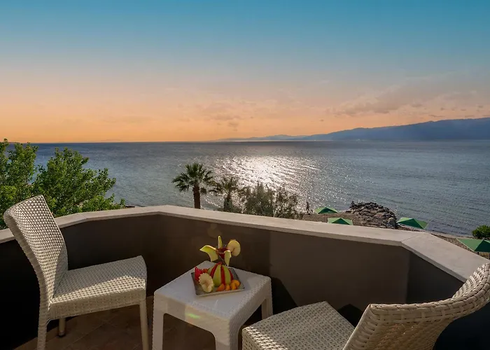 Aqua Nina ホテル Ören